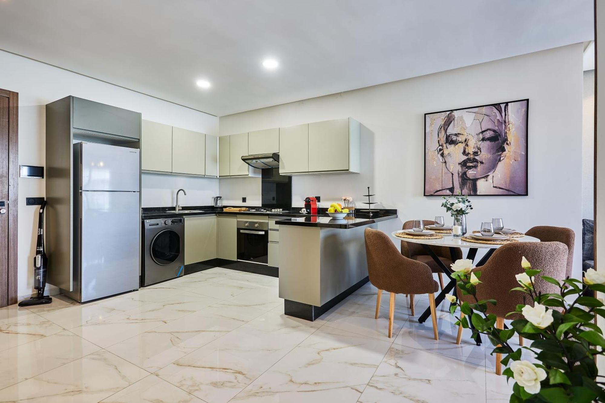 Апартаменти Sleek And Modern 2-Bed Unit In Downtown Casa Касабланка Екстер'єр фото