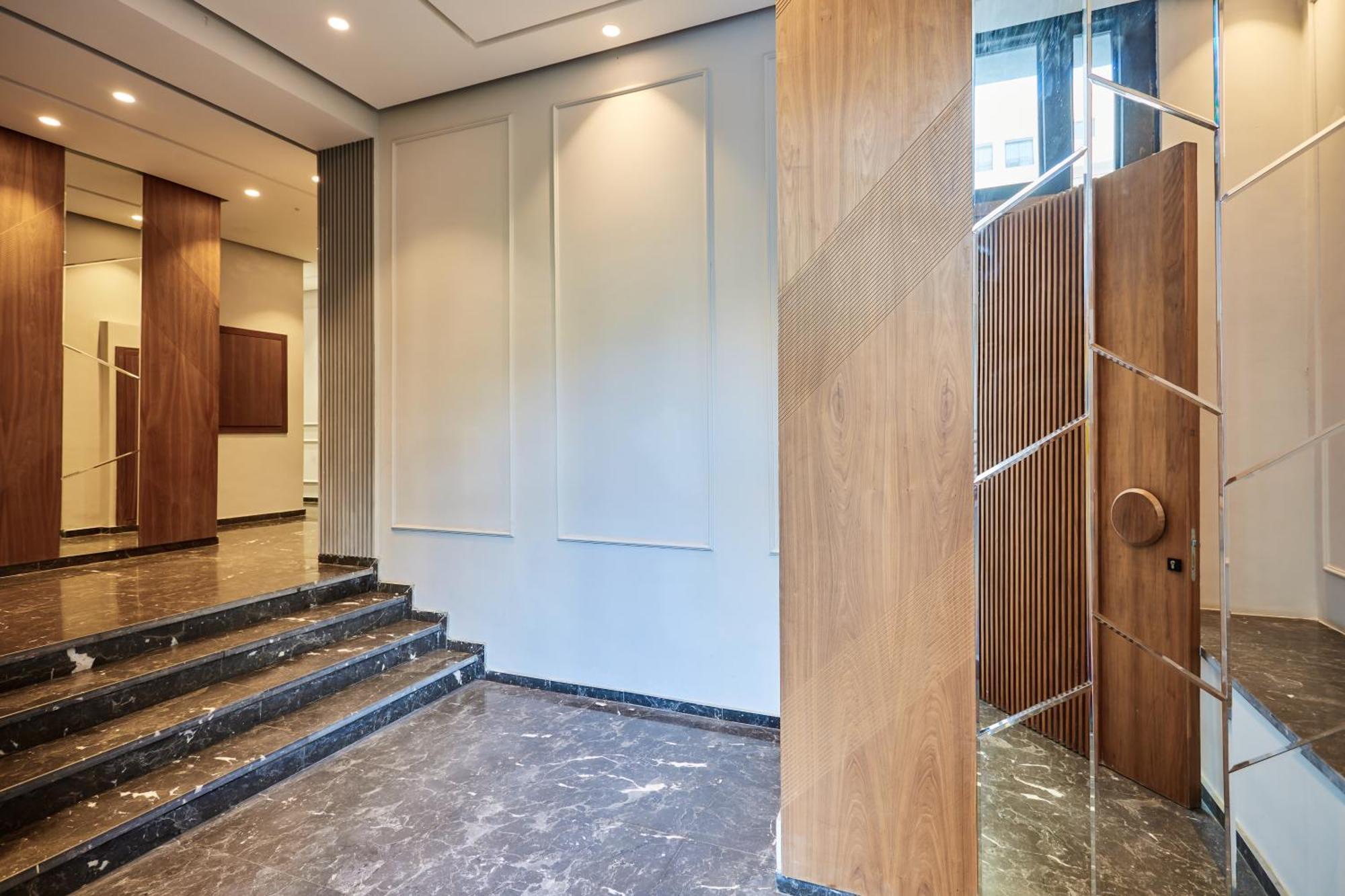 Апартаменти Sleek And Modern 2-Bed Unit In Downtown Casa Касабланка Екстер'єр фото