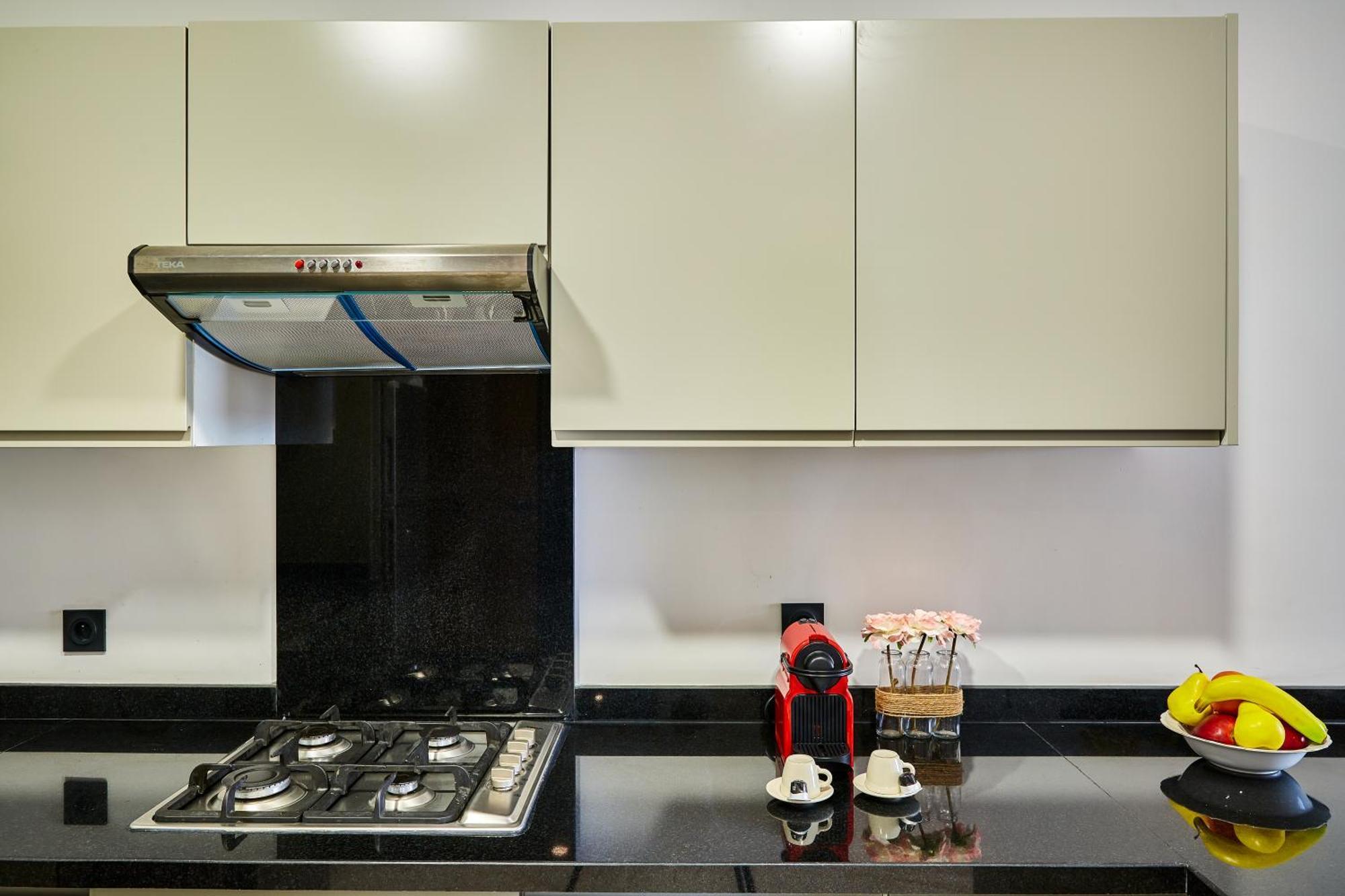 Апартаменти Sleek And Modern 2-Bed Unit In Downtown Casa Касабланка Екстер'єр фото